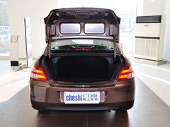 2014款 1.6L 自动 尊贵版