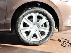 2014款 1.6L 自动 尊贵版