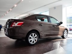 2014款 1.6L 自动 尊贵版