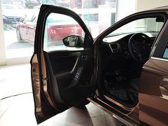 2014款 1.6L 自动 尊贵版