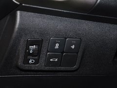 2014款 1.6L 自动 尊贵版