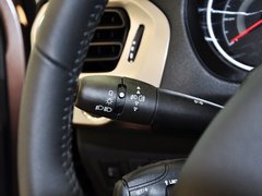 2014款 1.6L 自动 尊贵版