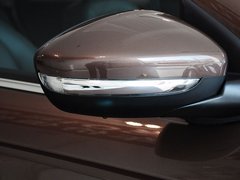 2014款 1.6L 自动 尊贵版