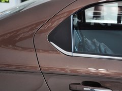 2014款 1.6L 自动 尊贵版