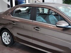 2014款 1.6L 自动 尊贵版
