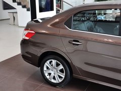 2014款 1.6L 自动 尊贵版