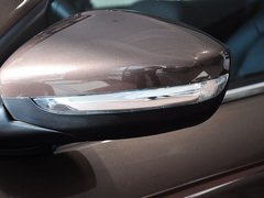 2014款 1.6L 自动 尊贵版