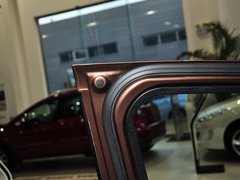 2014款 1.6L 自动 尊贵版