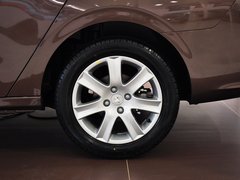 2014款 1.6L 自动 尊贵版