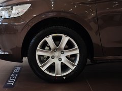 2014款 1.6L 自动 尊贵版