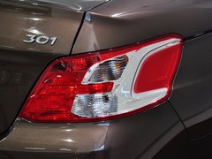 2014款 1.6L 自动 尊贵版