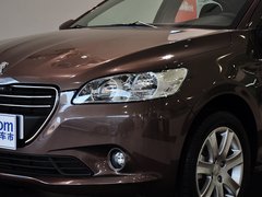 2014款 1.6L 自动 尊贵版