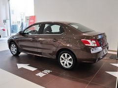 2014款 1.6L 自动 尊贵版