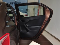 2014款 1.6L 自动 尊贵版