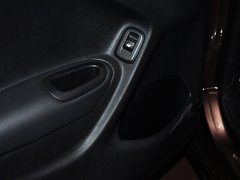 2014款 1.6L 自动 尊贵版