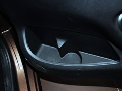 2014款 1.6L 自动 尊贵版