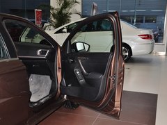 2014款 1.6L 自动 尊贵版