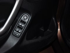 2014款 1.6L 自动 尊贵版