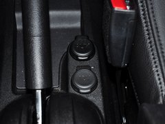2014款 1.6L 自动 尊贵版