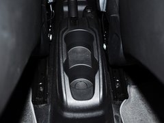 2014款 1.6L 自动 尊贵版