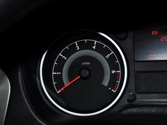 2014款 1.6L 自动 尊贵版