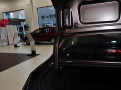 2014款 1.6L 自动 尊贵版