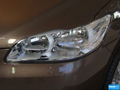 2014款 1.6L 自动 尊贵版