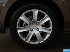 2014款 1.6L 自动 尊贵版