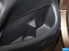 2014款 1.6L 自动 尊贵版