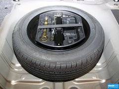 2014款 1.6L 自动 尊贵版