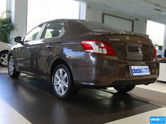 2014款 1.6L 自动 尊贵版