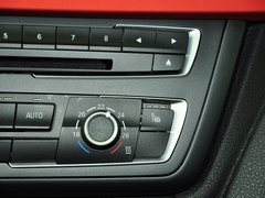 宝马3系 2013款 316i 1.6T 运动设计套装版