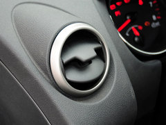 2013款 2.0XV CVT 2WD 炫 5座