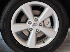 2013款 2.0XV CVT 2WD 炫 5座