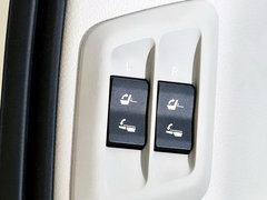 2014款 2.7L 手动版 5座