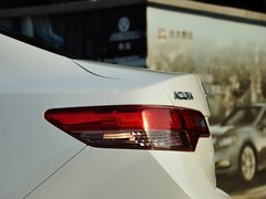 2013款 2.0L 自动 精锐版