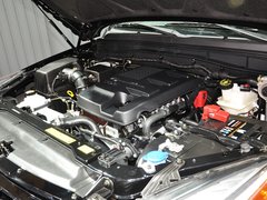 2013款 2.0 手动 四驱汽油超豪华版 7座