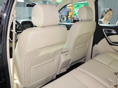 2013款 2.0 手动 四驱汽油超豪华版 7座