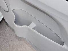 2014款 2.0L 自動 公務版