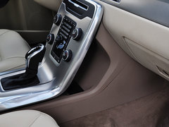 2014款 T5 2.0T 自动 智逸版