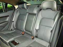 2014款 T5 2.0T 自动 智尊行政版