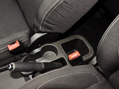 2014款 1.5L AMT 天窗型