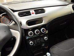 2014款 1.5L AMT 天窗型