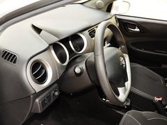 2014款 1.5L AMT 天窗型