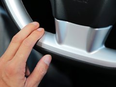 2014款 1.5L AMT 天窗型