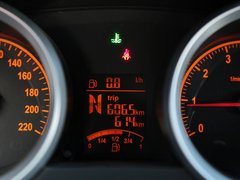 2014款 1.5L AMT 天窗型