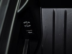 2014款 535i 3.0T AT 设计套装型