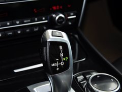 2014款 535i 3.0T AT 设计套装型