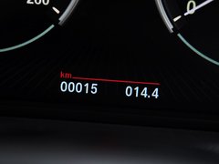 2014款 535i 3.0T AT 设计套装型