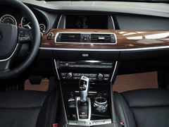 2014款 535i 3.0T AT 设计套装型